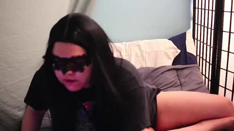 Snapshot of magicalgirlfrieren chatting on 10/29/25, 10:44 magicalgirlfrieren online show from 10/29/25, 10:44