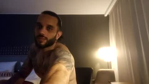 Snapshot of magicdanny_ chatting on 06/19/26, 10:57 MagicDanny online show from 06/19/26, 10:57