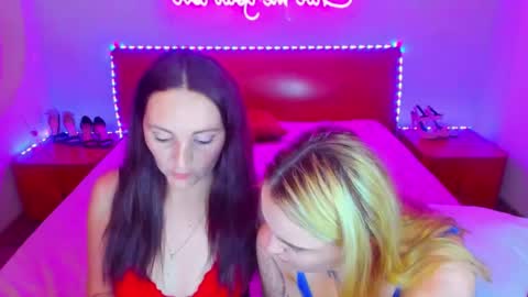 Lili and Bella online show from 12/07/24, 11:29