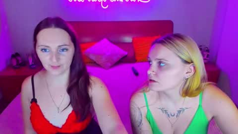 Lili and Bella online show from 01/17/25, 10:22