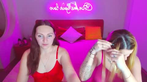 Lili and Bella online show from 02/14/25, 07:28
