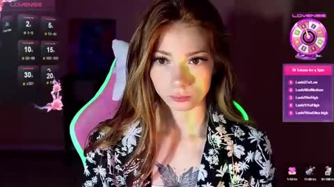 Snapshot of magicladyy chatting on 12/21/24, 11:24 Angel online show from 12/21/24, 11:24