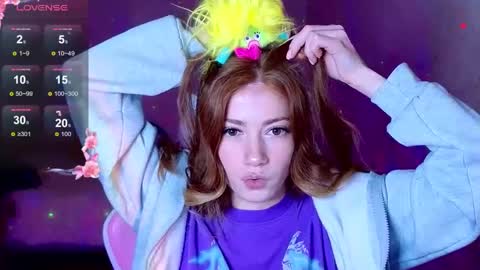 Snapshot of magicladyy chatting on 09/30/25, 05:40 Angel online show from 09/30/25, 05:40