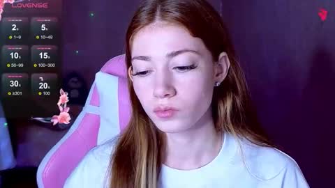 Snapshot of magicladyy chatting on 10/19/25, 04:18 Angel online show from 10/19/25, 04:18