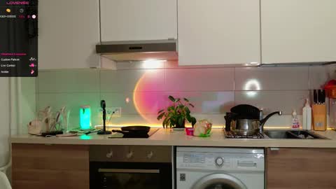 MagicLove online show from 11/06/25, 02:34