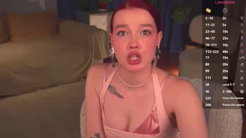 Snapshot of magicmargo chatting on 12/14/25, 11:53 Margo online show from 12/14/25, 11:53