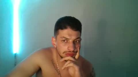 Snapshot of magico_9809 chatting on 03/05/25, 03:29 BRAYAN online show from 03/05/25, 03:29
