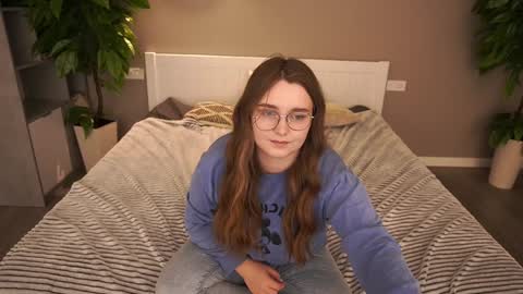 Emily online show from 12/12/24, 07:04