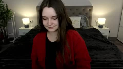 Snapshot of magicpeachhs chatting on 03/11/26, 02:56 Emily online show from 03/11/26, 02:56