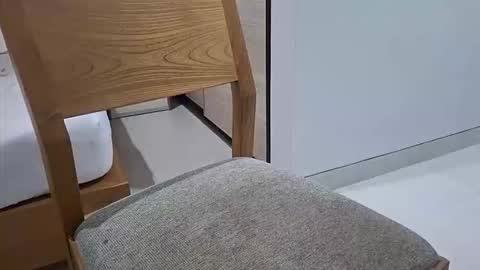 Eli online show from 10/17/25, 08:50