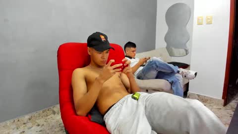 Snapshot of magnificent_star18 chatting on 09/16/25, 11:06 RONALD online show from 09/16/25, 11:06