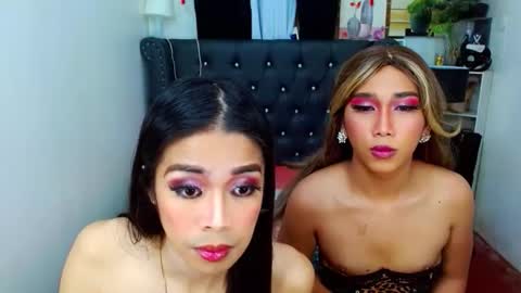 BELLA AND HANA online show from 11/16/25, 02:33