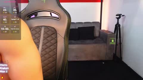 Snapshot of magnus_savage chatting on 12/05/25, 04:25 If you want me to use the Lovense please let me know -- online show from 12/05/25, 04:25