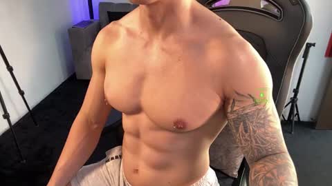 If you want me to use the Lovense please let me know  --    online show from 06/24/26, 07:02