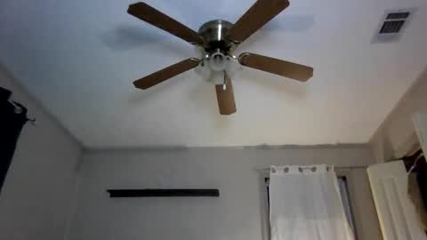 Snapshot of magsjane chatting on 11/30/25, 07:56 Kaye online show from 11/30/25, 07:56