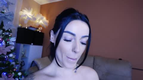 magyc_bri online show from 12/19/24, 07:29