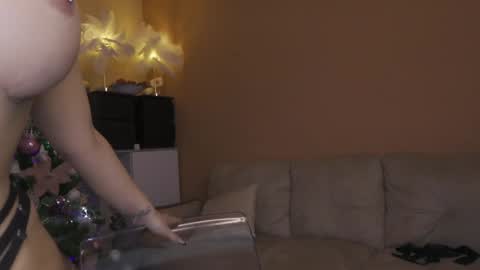 magyc_bri online show from 12/20/24, 10:22