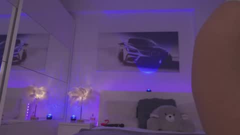 Snapshot of magyc_bri chatting on 10/23/25, 03:00 magyc_bri online show from 10/23/25, 03:00