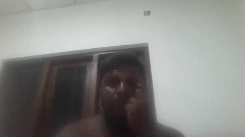 Snapshot of maheel11 chatting on 11/18/25, 03:38 maheel11 online show from 11/18/25, 03:38