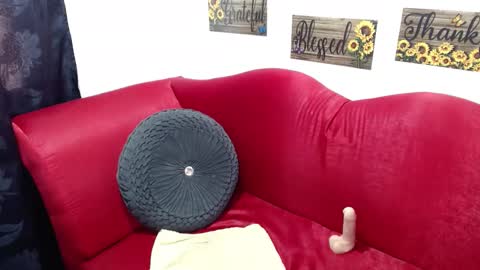 ISABELA online show from 02/14/25, 10:14