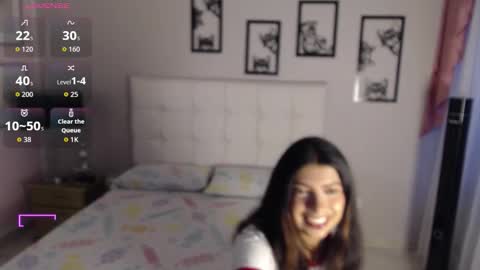 Maia Reficco online show from 11/19/25, 11:54