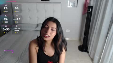Maia Reficco online show from 11/20/25, 12:16
