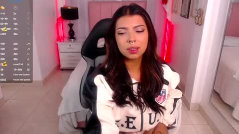 Snapshot of maia_reficco chatting on 07/04/26, 12:44 Maia Reficco online show from 07/04/26, 12:44