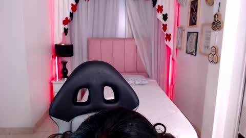 Snapshot of maia_reficco chatting on 08/03/26, 12:43 Maia Reficco online show from 08/03/26, 12:43