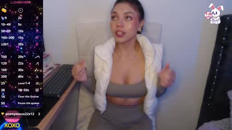    t  online show from 12/04/24, 02:31