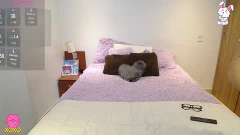 Snapshot of maiaa_evans chatting on 11/11/25, 02:33 t online show from 11/11/25, 02:33