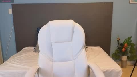 Maiaa Ruiz  online show from 12/20/24, 04:25