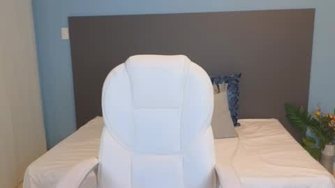 Maiaa Ruiz  online show from 02/24/25, 04:15