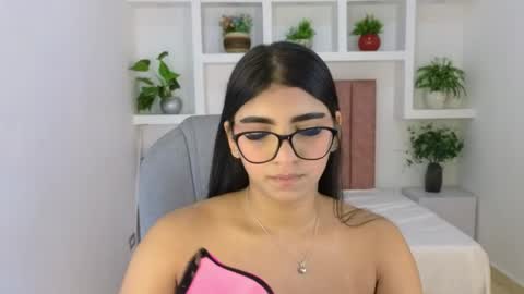 Maiaa Ruiz  online show from 05/12/26, 01:30