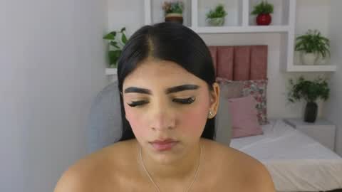 Maiaa Ruiz  online show from 06/06/26, 01:27