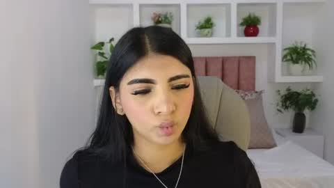 Maiaa Ruiz  online show from 06/19/26, 12:31
