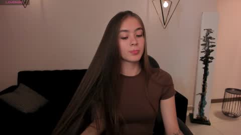  Maia  online show from 10/15/25, 07:14