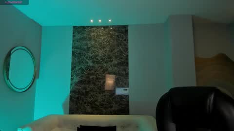  Maia  online show from 11/10/25, 08:19