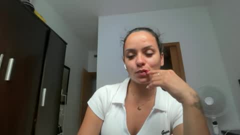 Maia  online show from 06/20/26, 05:16