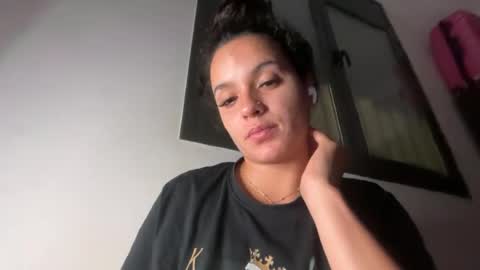 Maia  online show from 06/25/26, 11:53