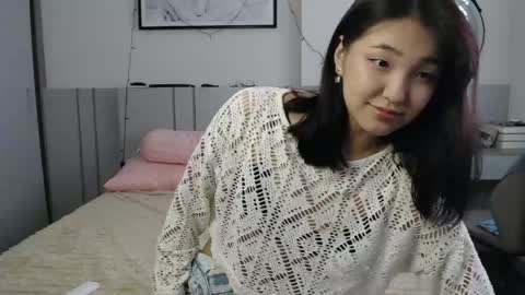 Snapshot of maiaxoxo chatting on 04/29/26, 12:27 maiaxoxo online show from 04/29/26, 12:27