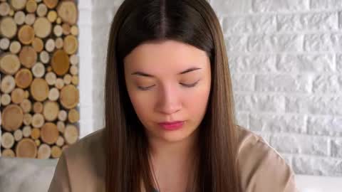 Snapshot of maidabuoy chatting on 11/02/25, 02:03 Lucy online show from 11/02/25, 02:03