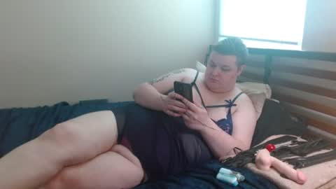 Snapshot of maidensaigexo chatting on 06/27/26, 08:03 Alyx online show from 06/27/26, 08:03