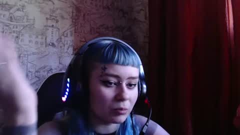 Snapshot of maihaubrick chatting on 07/17/26, 10:22 Lola online show from 07/17/26, 10:22