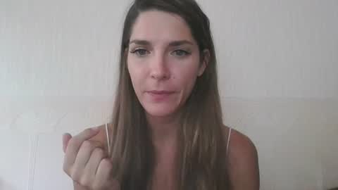 Snapshot of maihimee chatting on 08/03/26, 10:32 Maihimee online show from 08/03/26, 10:32