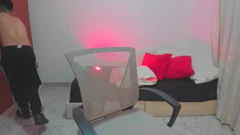 Maik Stiven online show from 12/02/24, 05:37
