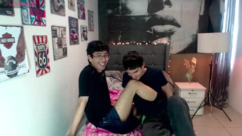 Snapshot of maik_x_dave chatting on 10/17/25, 03:25 MAIK AND DAVE online show from 10/17/25, 03:25