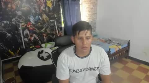 Snapshot of maiker_lozano_ chatting on 10/25/25, 08:25 maiker lozano online show from 10/25/25, 08:25