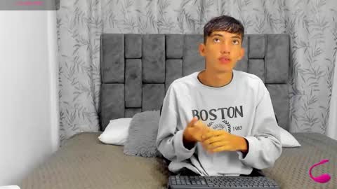 Snapshot of maikol_ortizz chatting on 11/21/25, 10:58 Maikol online show from 11/21/25, 10:58