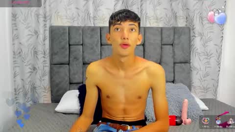 Snapshot of maikol_ortizz chatting on 11/23/25, 11:32 Maikol online show from 11/23/25, 11:32