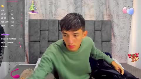 Snapshot of maikol_ortizz chatting on 11/25/25, 11:21 Maikol online show from 11/25/25, 11:21